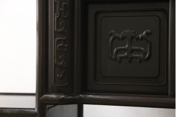 和製アンティーク　指物家具　紫檀(シタン)無垢材　独特な模様がアジアン風な雰囲気を演出する時代飾り棚(茶棚、収納棚、戸棚)(R-051012)