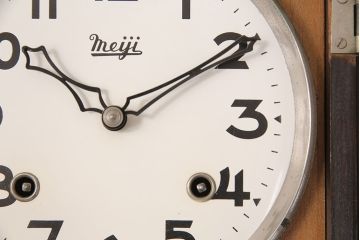 アンティーク時計　昭和中期　Meiji(明治時計社)　ゼンマイ式　クラシカルな雰囲気溢れる大振りの掛け時計(振り子時計、柱時計、古時計)(R-051016)
