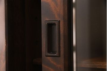 中古　北海道民芸家具　レトロモダンな空間づくりにおすすめのキャビネット(カップボード、食器棚、収納棚)(R-051019)