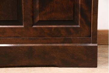 中古　北海道民芸家具　レトロモダンな空間づくりにおすすめのキャビネット(カップボード、食器棚、収納棚)(R-051019)