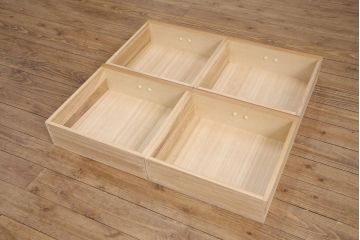 中古　国産高級家具　屋久杉・中桐材　上品な屋久杉の杢目が上質な空間づくりに活躍するローチェスト(サイドボード、テレビ台、引き出し)(R-051023)