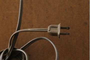 中古　美品　アメリカ　スタンレー社(stanley)　凝ったつくりが魅力的な照明付きのキャビネット(収納棚、戸棚)(R-051027)