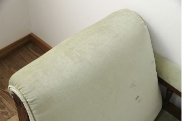 イギリスアンティーク　オーク材　優雅な雰囲気づくりにおすすめ!クラシカルなシェーズロング(カウチソファ、長椅子)(R-051028)