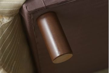 中古　美品　カリモク家具(karimoku)　domani(ドマーニ)　エクセルライフ　エレガントな雰囲気漂う3人掛けソファ(アームソファ)(定価約45万円)(R-051029)
