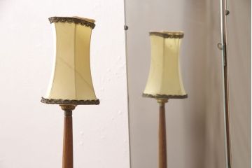 イギリスヴィンテージ　E.GOMME社　オーク材　希少品!レトロな照明付きのビンテージドレッサー&スツールセット(化粧台、三面鏡、鏡台、イス、椅子)(R-051033)