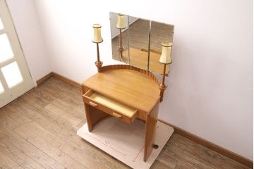 イギリスヴィンテージ　E.GOMME社　オーク材　希少品!レトロな照明付きのビンテージドレッサー&スツールセット(化粧台、三面鏡、鏡台、イス、椅子)(R-051033)