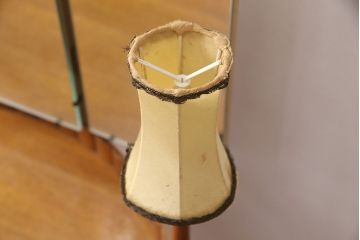 イギリスヴィンテージ　E.GOMME社　オーク材　希少品!レトロな照明付きのビンテージドレッサー&スツールセット(化粧台、三面鏡、鏡台、イス、椅子)(R-051033)