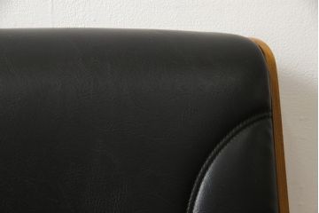 和製ヴィンテージ　コクヨ　ローズウッド材　希少モデル!かっこ良さと温かい雰囲気を兼ね備えたラウンジチェア(1人掛けソファ、アームチェア、デスクチェア、オフィスチェア、回転チェア、ビンテージ)(R-051036)
