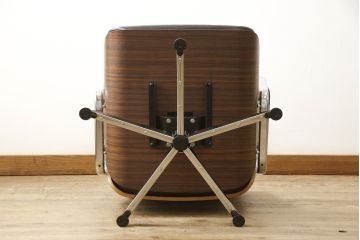 和製ヴィンテージ　コクヨ　ローズウッド材　希少モデル!かっこ良さと温かい雰囲気を兼ね備えたラウンジチェア(1人掛けソファ、アームチェア、デスクチェア、オフィスチェア、回転チェア、ビンテージ)(R-051036)