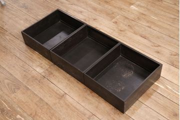 和製アンティーク　時代物　本シタン(紫檀)材　希少品!繊細な彫り装飾が見事な大型の飾り棚(茶棚、収納棚、戸棚)(R-051037)