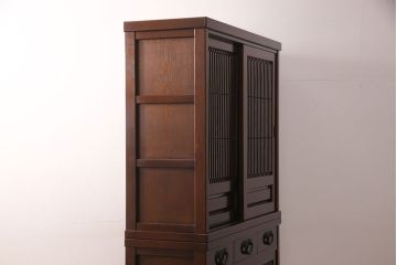 中古　美品　国産　ケヤキ材　縦桟が上品な和の趣を演出する水屋箪笥(食器棚、和風キャビネット、収納棚)(定価約60万円)(R-051040)