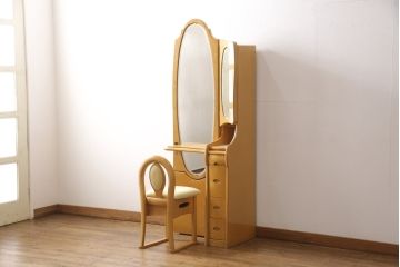 中古　IDC大塚家具　アベイル　バーズアイ(鳥眼杢)　メープル　温かみのある色合いと滑らかで美しい木肌がラグジュアリーな空間を演出するドレッサー、チェアセット(鏡台、姿見)(定価約24万円)(R-051043)