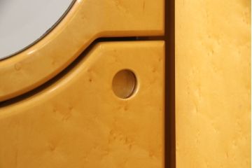 中古　IDC大塚家具　アベイル　バーズアイ(鳥眼杢)　メープル　温かみのある色合いと滑らかで美しい木肌がラグジュアリーな空間を演出するドレッサー、チェアセット(鏡台、姿見)(定価約24万円)(R-051043)