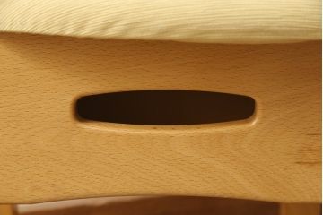 中古　IDC大塚家具　アベイル　バーズアイ(鳥眼杢)　メープル　温かみのある色合いと滑らかで美しい木肌がラグジュアリーな空間を演出するドレッサー、チェアセット(鏡台、姿見)(定価約24万円)(R-051043)