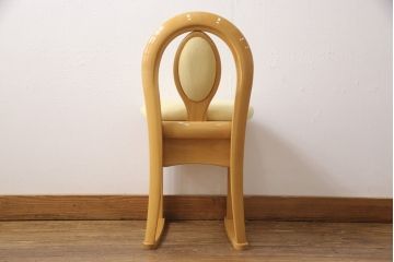 中古　IDC大塚家具　アベイル　バーズアイ(鳥眼杢)　メープル　温かみのある色合いと滑らかで美しい木肌がラグジュアリーな空間を演出するドレッサー、チェアセット(鏡台、姿見)(定価約24万円)(R-051043)