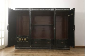 中古　最高級品　希少!豪華絢爛な装飾が存在感を放つ螺鈿細工のワードローブ(衣装タンス、収納棚、洋服タンス)(定価約500万円)(R-051045)