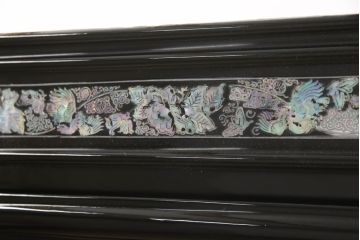 中古　最高級品　希少!豪華絢爛な装飾が存在感を放つ螺鈿細工のワードローブ(衣装タンス、収納棚、洋服タンス)(定価約500万円)(R-051045)