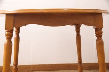 中古　美品　横浜クラシック家具　ダニエル(Daniel)　アメリカンテーブルとロべリアラダーチェア2脚セット(ダイニングテーブル、チェア、イス)(3点合計定価約60万円)(R-051046)