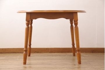 中古　美品　横浜クラシック家具　ダニエル(Daniel)　アメリカンテーブルとロべリアラダーチェア2脚セット(ダイニングテーブル、チェア、イス)(3点合計定価約60万円)(R-051046)
