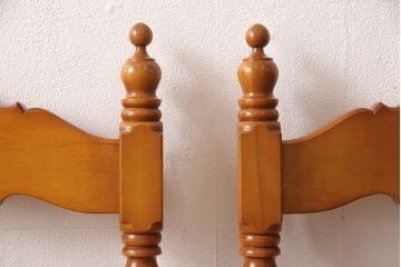 中古　美品　横浜クラシック家具　ダニエル(Daniel)　アメリカンテーブルとロべリアラダーチェア2脚セット(ダイニングテーブル、チェア、イス)(3点合計定価約60万円)(R-051046)