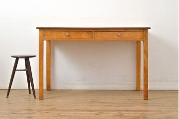 イギリスヴィンテージ　どんなお部屋にも合うシンプルデザイン!チーク材の色味が素敵なデスク(平机、在宅ワーク、在宅用テーブル、作業台、ビンテージ)(R-051049)