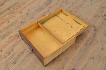 デンマークヴィンテージ　チーク材　北欧家具らしいスタイリッシュさが魅力のサイドボード(収納棚、戸棚、サイドキャビネット、ビンテージ)(R-051052)