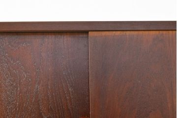 デンマークヴィンテージ　チーク材　北欧家具らしいスタイリッシュさが魅力のサイドボード(収納棚、戸棚、サイドキャビネット、ビンテージ)(R-051052)