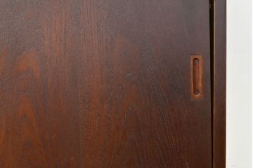 デンマークヴィンテージ　チーク材　北欧家具らしいスタイリッシュさが魅力のサイドボード(収納棚、戸棚、サイドキャビネット、ビンテージ)(R-051052)