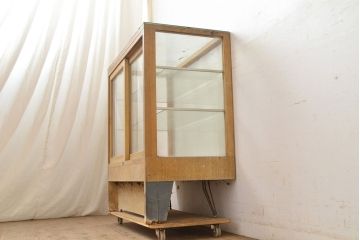 和製アンティーク　ナラ材の風合いが素敵な小振りのガラスケース(ショーケース、陳列棚、店舗什器)(R-051053)