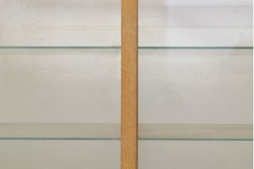 和製アンティーク　ナラ材の木肌がぬくもりを感じさせる、レトロなガラスケース(ショーケース、陳列棚、店舗什器)(R-051054)