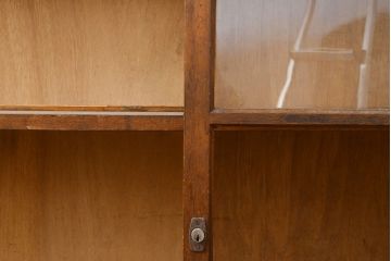 アンティーク家具　昭和中期　脚(台輪)付きリメイク　店舗什器としてもおすすめ!たっぷり収納できるキャビネット(収納棚、戸棚、飾り棚)(R-051057)