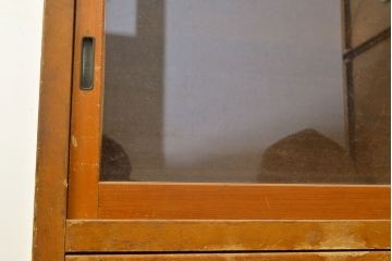 アンティーク家具　昭和中期　ラワン材　リビングボードとしてもおすすめ!素朴な木の風合いが味わい深い収納棚(サイドボード、飾り棚、陳列棚、店舗什器、引き出し)(R-051060)