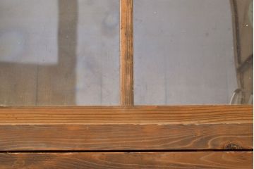 和製アンティーク　杉材　八尺もある特大サイズはレア!格子のガラスがノスタルジックな雰囲気を醸し出す収納棚(サイドボード、ガラス戸棚、キャビネット、店舗什器)(R-051062)