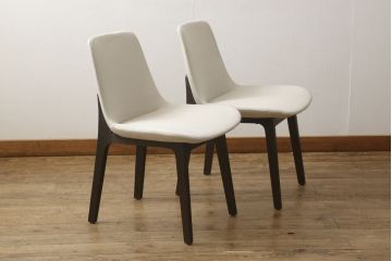 中古　ACTUS(アクタス)取扱い　Poliform(ポリフォーム)　モダンな空間を演出するエクダイニングチェア2脚セット(椅子)(R-051067)