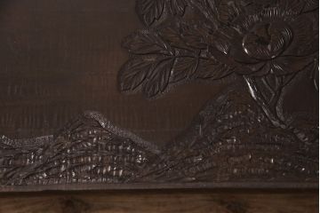 中古　美品　特注品　激レア!重厚な脚と厚みのある天板が魅力的な日光彫りの座卓(ローテーブル)(R-051068)
