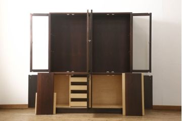ビンテージ家具　山品木工　ローズウッド　絶版品　高級感漂う上品なキャビネット(収納棚、飾り棚、本箱、ブックケース、ヴィンテージ)(R-051075)