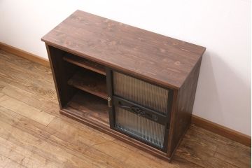 ラフジュ工房オリジナル　和製アンティーク　古建具リメイク　黒のペイントカラーがきりっとしたかっこ良さを演出する収納棚(戸棚、キャビネット)(R-051077)