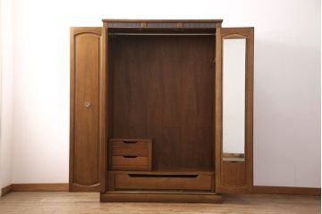 中古　美品　DREXEL HERITAGE(ドレクセルヘリテイジ)　Triune(トライユン)シリーズ　マホガニー材の木肌が美しいワードローブ(引き出し付き、キャビネット、収納棚、戸棚)(定価約90万円)(R-051083)