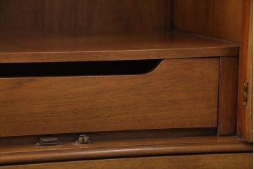 中古　美品　DREXEL HERITAGE(ドレクセルヘリテイジ)　Triune(トライユン)シリーズ　マホガニー材の木肌が美しいワードローブ(引き出し付き、キャビネット、収納棚、戸棚)(定価約90万円)(R-051083)