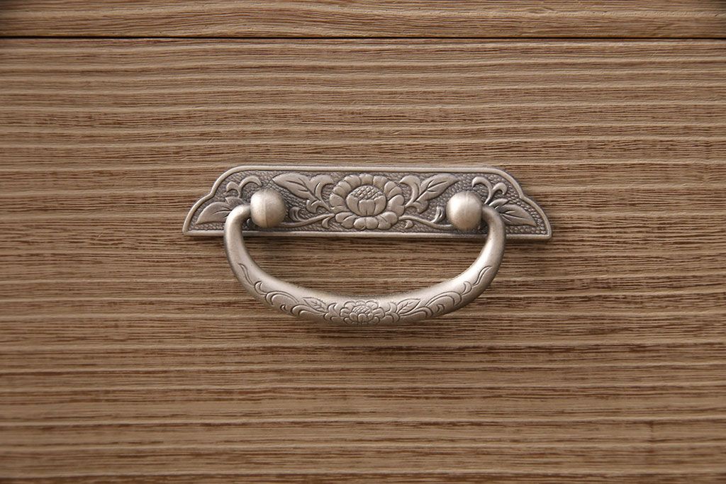 中古　美品　総桐　衣装盆・かくし付き　しっとりとした落ち着いた雰囲気を醸し出す加茂総桐箪笥(並厚、総桐たんす、衣装箪笥、和タンス、着物箪笥)(定価約70万円)(R-051084)