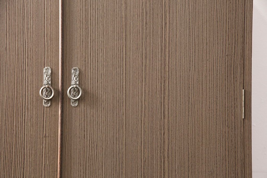 中古　美品　総桐　衣装盆・かくし付き　しっとりとした落ち着いた雰囲気を醸し出す加茂総桐箪笥(並厚、総桐たんす、衣装箪笥、和タンス、着物箪笥)(定価約70万円)(R-051084)