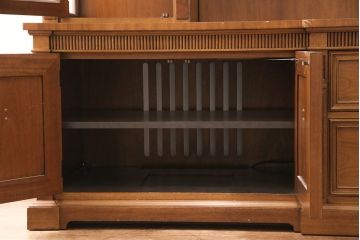 中古　美品　DREXEL HERITAGE(ドレクセルヘリテイジ)　FRANCESCA(フランチェスカ)シリーズ　優雅な佇まいの大型キャビネット(AVボード、収納棚、戸棚)(定価約345万円)(R-051086)