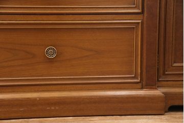 中古　美品　DREXEL HERITAGE(ドレクセルヘリテイジ)　FRANCESCA(フランチェスカ)シリーズ　優雅な佇まいの大型キャビネット(AVボード、収納棚、戸棚)(定価約345万円)(R-051086)