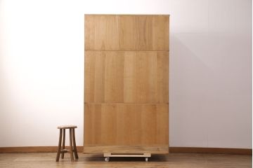 中古　在銘　総桐　かくし付き　上品な佇まいの加茂総桐箪笥(胴丸)(総桐たんす、和タンス、衣装箪笥、着物箪笥)(定価約140万円)(R-051088)