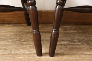中古　松本民芸家具　16型スピンドルチェア　ゆったりと座れるダイニングチェア2脚セット(板座チェア、椅子)(R-051092)