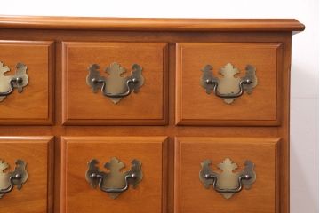 中古　横浜クラシック家具　ダニエル(Daniel)　アーリーアメリカン　カントリースタイルにおすすめなチェスト(小抽斗タンス、引き出し)(定価約35万円)(R-051094)