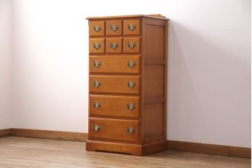 中古　横浜クラシック家具　ダニエル(Daniel)　アーリーアメリカン　カントリースタイルにおすすめなチェスト(小抽斗タンス、引き出し)(定価約35万円)(R-051094)