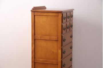 中古　横浜クラシック家具　ダニエル(Daniel)　アーリーアメリカン　カントリースタイルにおすすめなチェスト(小抽斗タンス、引き出し)(定価約35万円)(R-051094)