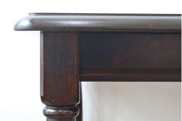 中古　北海道民芸家具　細身の脚が上品な印象を高めるダイニングテーブル(4人掛け、食卓)(R-051097)