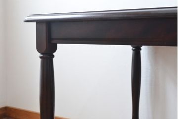 中古　北海道民芸家具　細身の脚が上品な印象を高めるダイニングテーブル(4人掛け、食卓)(R-051097)